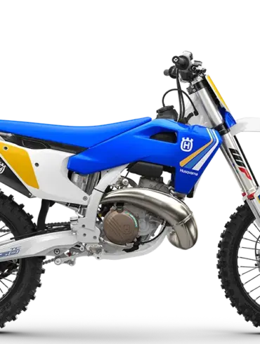 Husqvarna TC 250 Heritage 2025 Motocross-Motorrad in blauer und weißer Heritage-Lackierung seitlich fotografiert