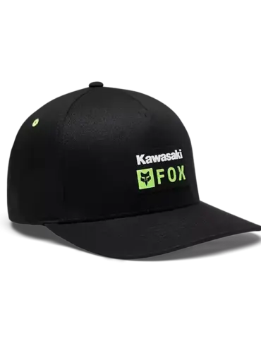 Schwarze Flexfit Mütze von Kawasaki mit grünem Fox-Logo auf der Vorderseite.