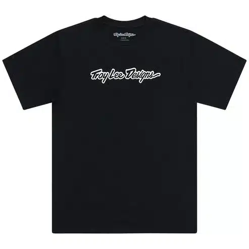 Schwarzes Troy Lee Designs T-Shirt mit weißer Signatur auf der Brust.