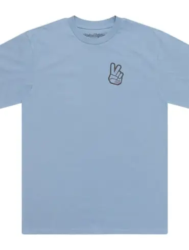 Kurzarm-T-Shirt in Smoke Blue mit kleinem Peace-Out-Motiv auf der linken Brustseite.