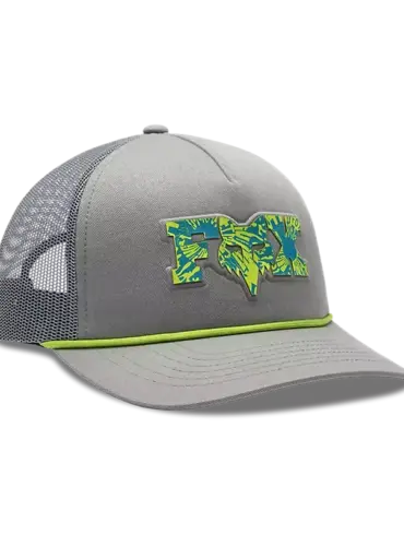 Hellgraue Trucker Cap mit auffälligem Fox Head Logo, Seildetail und Mesh-Einsatz, inspiriert vom Motocross