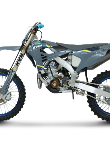 TM MX 250 ES Fi 4T CORSE Seite, Motocross-Motorrad mit KYB-Gabel und Monofederbein