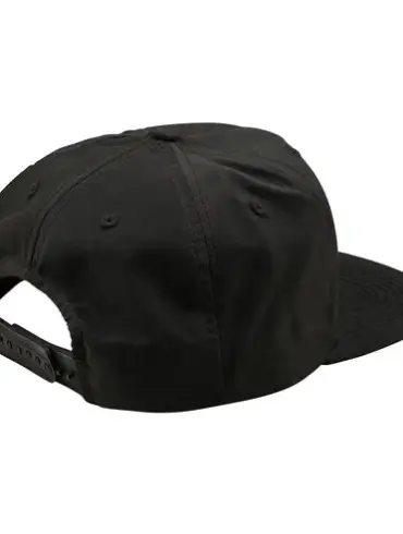 Schwarzes Unstructured Snapback Cap von hinten mit verstellbarem Verschluss.