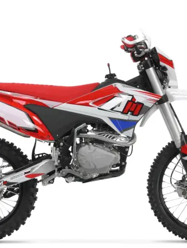 Seitenansicht der Apollo AM Thunder 300, ein erwachsenentaugliches Dirtbike mit Cross-Design.