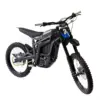 Talaria Sting R MX4: Elektro-Crossbike mit Offroad-Ausstattung und sportlicher Geometrie vor weißem Hintergrund