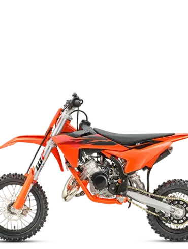 KTM 50 SX Motocross-Kindermotorrad in orange, Seitenansicht vor weißem Hintergrund
