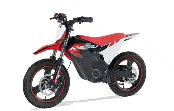 Rieju MX14 500W Elektro-Kindermotorrad mit rotem Rahmen und Offroad-Reifen auf weißem Hintergrund
