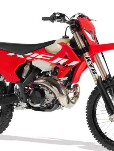 Rieju MR Racing 300 i 2026 Enduro-Motorrad in Seitenansicht