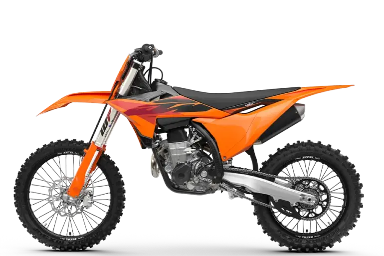 Seitenansicht der 2027 KTM 450 SX-F, einem modernen Motocross-Motorrad in Orange-Schwarz