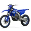 Yamaha WR250F 2026 in Icon Blue als sportliches Enduro-Motorrad mit Aluminiumrahmen und Offroad-Ausstattung.