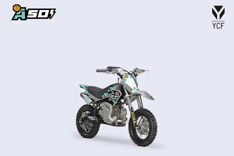 YCF 50AE 2026 Kinder-Motocross-Motorrad vor hellem Hintergrund