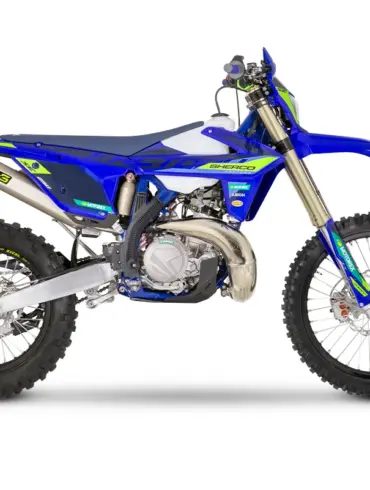 Sherco 250 SE Factory 2027 Enduro-Motorrad in Seitenansicht vor weißem Hintergrund