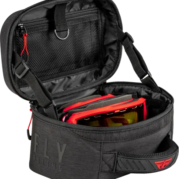 Geöffnete Dual Goggle Case mit Motorradbrillen und Innenfächern