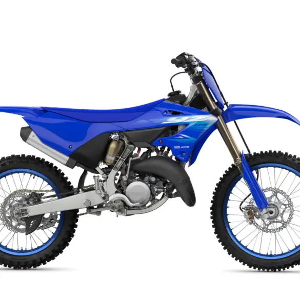 Yamaha YZ125 Wettbewerbs-Motocross-Motorrad, Seitenansicht, blau