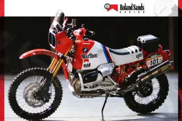Custom BMW R1200 GS im Rallye-Look als RSD Dakar GS Umbau mit markanter Verkleidung und Gullwing-Elementen.