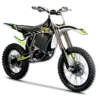 Elektrisches Motocross-Motorrad HVR MX2 seitlich auf schwarzem Hintergrund