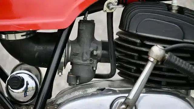 Motor und Vergaserdetail einer 1972 Montesa Cota Enduro Trials, klassische Offroad-Maschine
