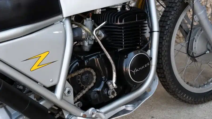 Nahaufnahme des Motors und Rahmens einer 1972er Yankee Z500 Enduro