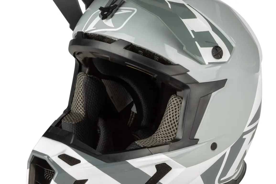 Klim F5 Koroyd Helm, Ascent Monument Gray, mit Visier und Belüftungsöffnungen, Seitenansicht