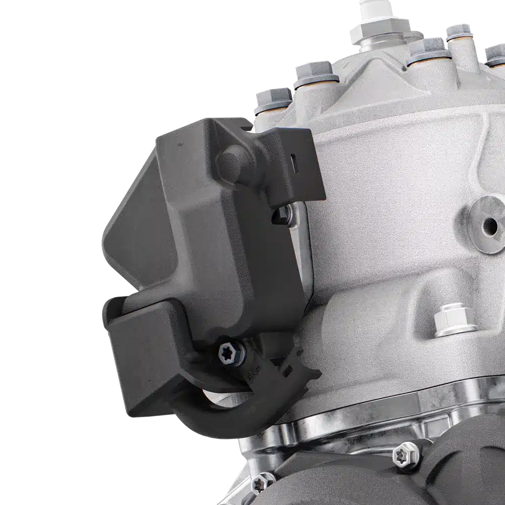 Elektronisches Bauteil am Zylinderkopf des 125er-Zweitaktmotors der KTM 125 SX, Detailaufnahme