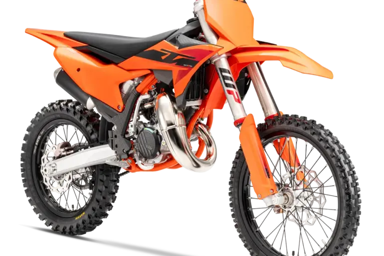 KTM 85 SX 17/14 Modelljahr 2026, Seitenansicht vor weißem Hintergrund, Motocross-Motorrad für Jugendliche.