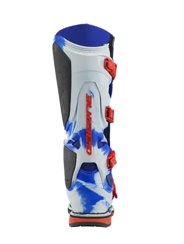 Rückansicht des SG22 HURRICANE Motocross-Stiefels von Gaerne in Weiß-Blau mit roten Schnallen.