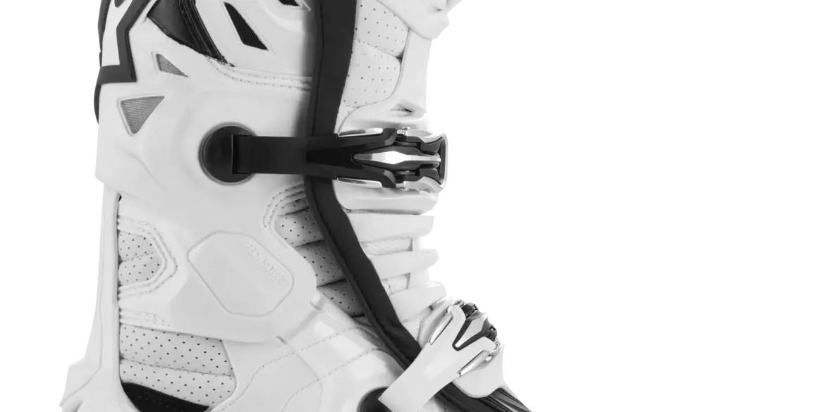 Alpinestars Tech 10 Supervented Stiefel, weiß, mit Belüftungsöffnungen und Schnallen, Moto-Cross-Stiefel, Seitenansicht