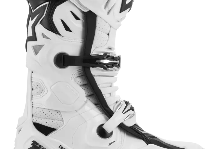 Alpinestars Tech 10 Supervented Stiefel, weiß, mit Belüftungsöffnungen und Schnallen, Moto-Cross-Stiefel, Seitenansicht