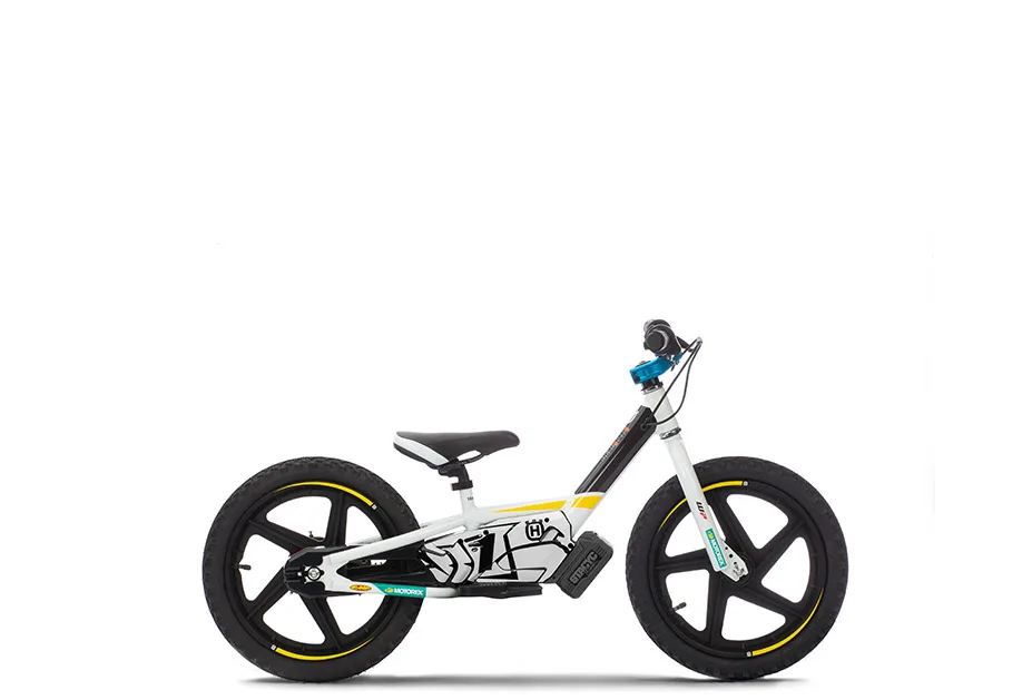 Elektrisches Kinder-Balance-Bike Husqvarna EE 1.16 in weißer Lackierung, seitlich fotografiert vor weißem Hintergrund