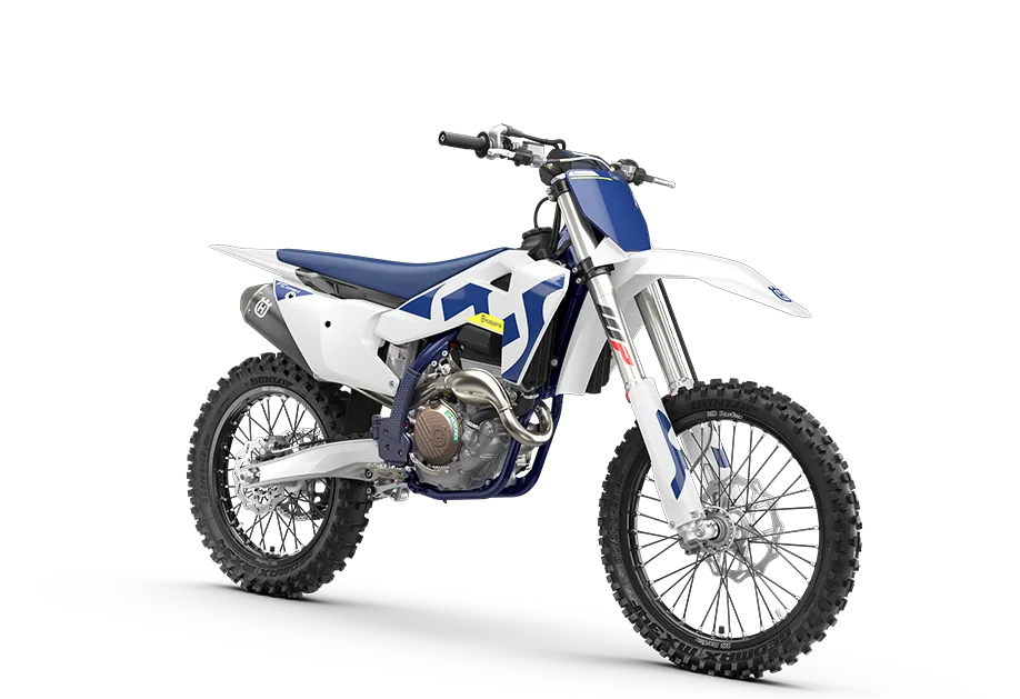 Husqvarna FC 250 2026 Motocross-Motorrad von der Seite, weiß-blaue Verkleidung, Profi-Offroadstreifen.