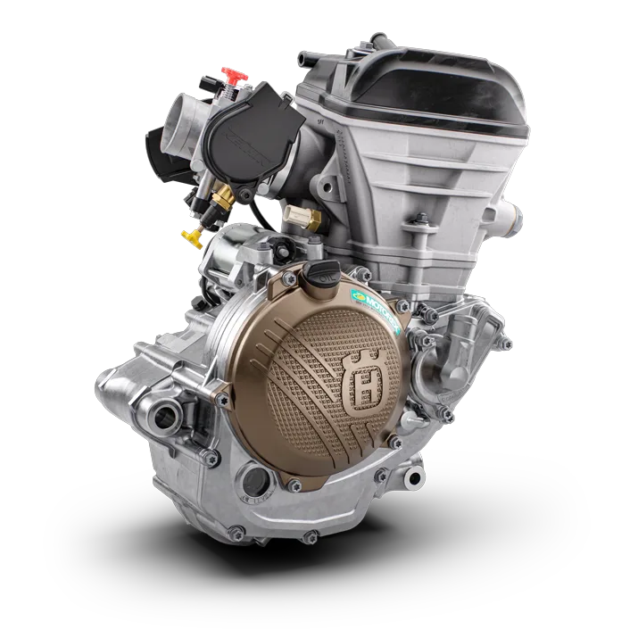 Motor der Husqvarna FC 250 2026 mit markantem Zylinderkopf und kompaktem Gehäuse