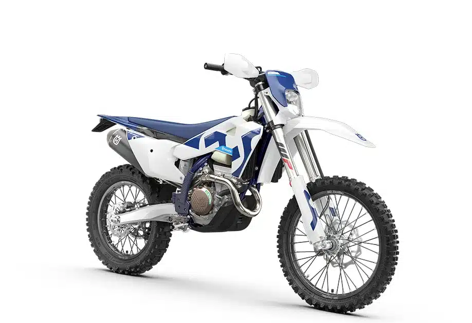 Husqvarna FE 350 2026 Enduro-Motorrad in Seitenansicht auf weißem Hintergrund.