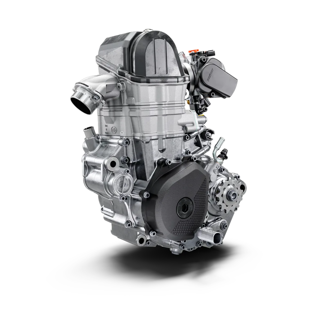 Motor der Husqvarna FE 501 2026 freigestellt vor weißem Hintergrund