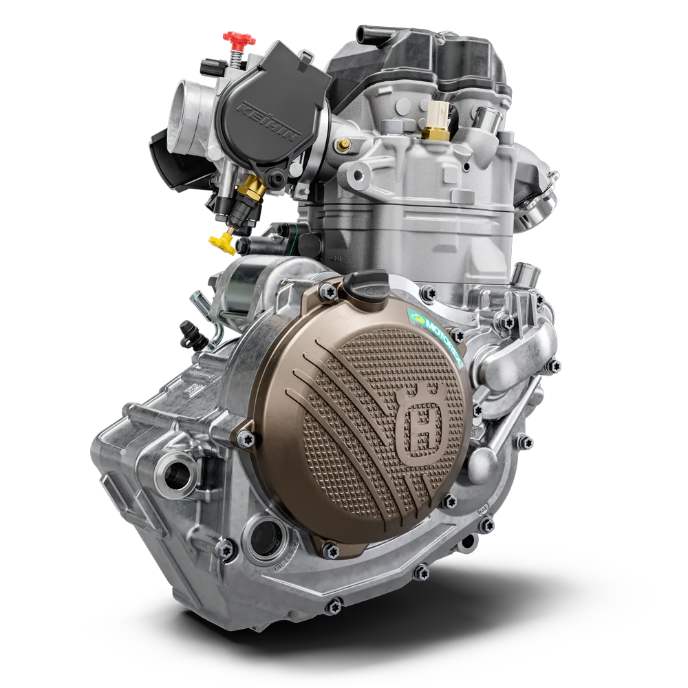 Motor der Husqvarna FE 501 Heritage mit Bronze-Abdeckung und technischen Komponenten.