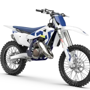 Husqvarna TC 125 2026 Motocross-Motorrad in seitlicher Ansicht, weiß-blaues Design, stehende Präsentation vor neutralem Hintergrund