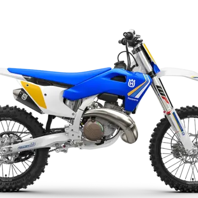 Husqvarna TC 250 Heritage 2025 Motocross-Motorrad in blauer und weißer Heritage-Lackierung seitlich fotografiert