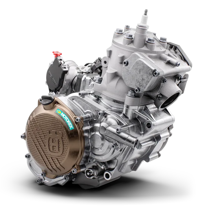 Motor der Husqvarna TC 250 Heritage 2025 im Detail mit Bronze-Motordeckel und moderner Technik.