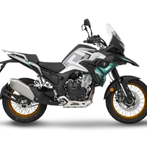 Seitenansicht der Kove 510X Reiseenduro mit goldenen Speichenfelgen