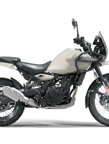Royal Enfield Himalayan 452, Modell 2024, Kamet White, Seitenansicht, Adventure-Motorrad mit Speichenrädern und Zubehör.