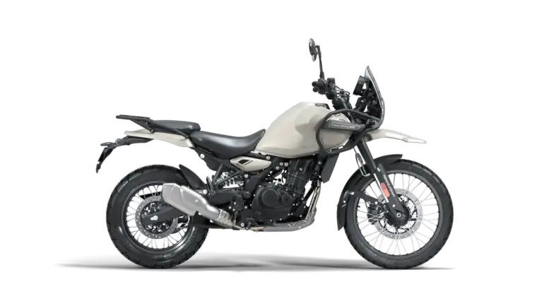 Royal Enfield Himalayan 452, Modell 2024, Kamet White, Seitenansicht, Adventure-Motorrad mit Speichenrädern und Zubehör.