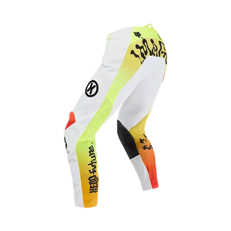Motocross-Hose 180 Hello Future mit auffälligem Farbverlauf und typischen Schutzelementen von der Seite fotografiert