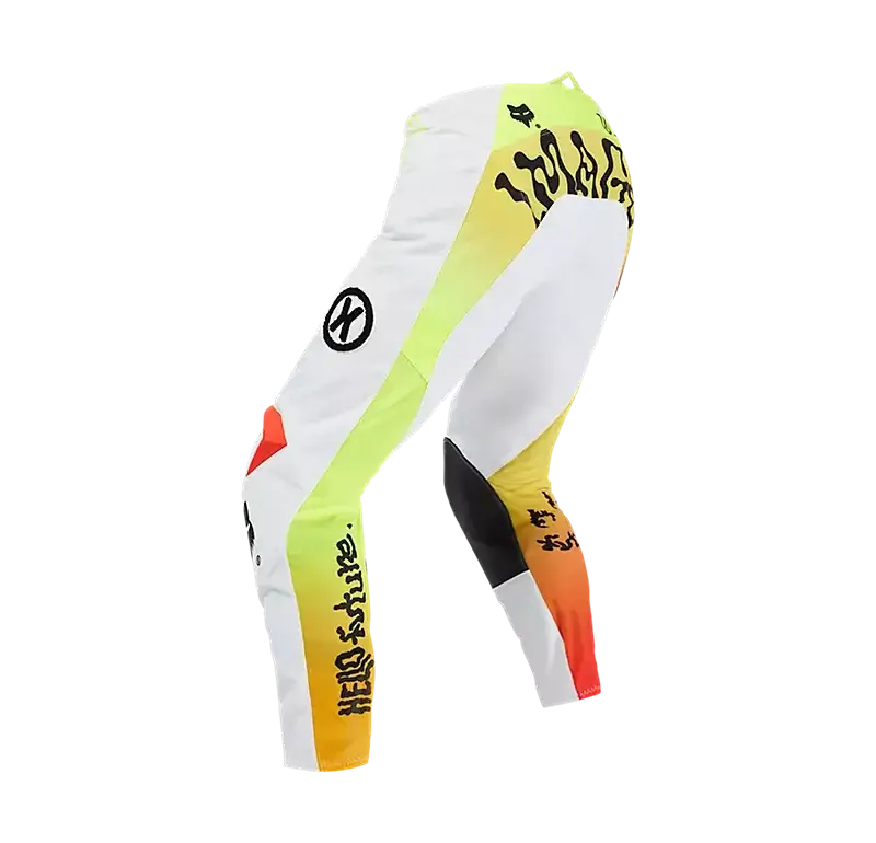 Motocross-Hose 180 Hello Future mit auffälligem Farbverlauf und typischen Schutzelementen von der Seite fotografiert