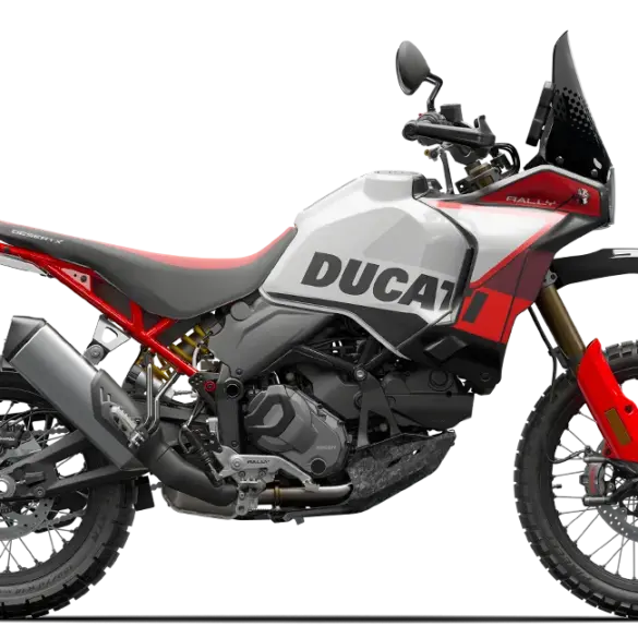 Ducati DesertX Rally in Seitenansicht mit Offroad-Bereifung und markantem Ducati-Logo