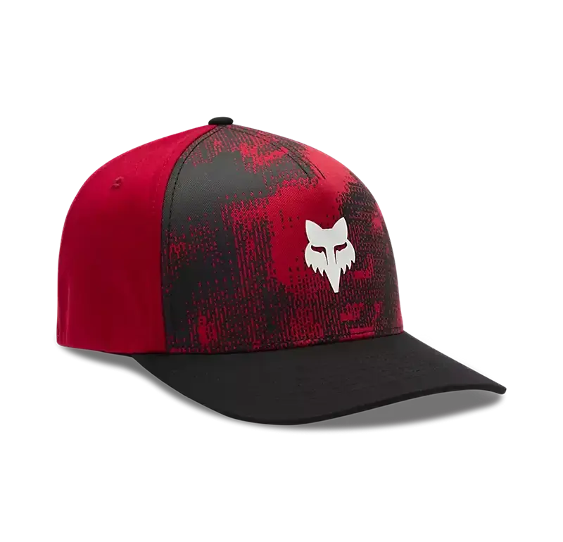 Rote Fox Flexfit Cap mit schwarzem Schirm und Fox-Logo auf der Vorderseite.