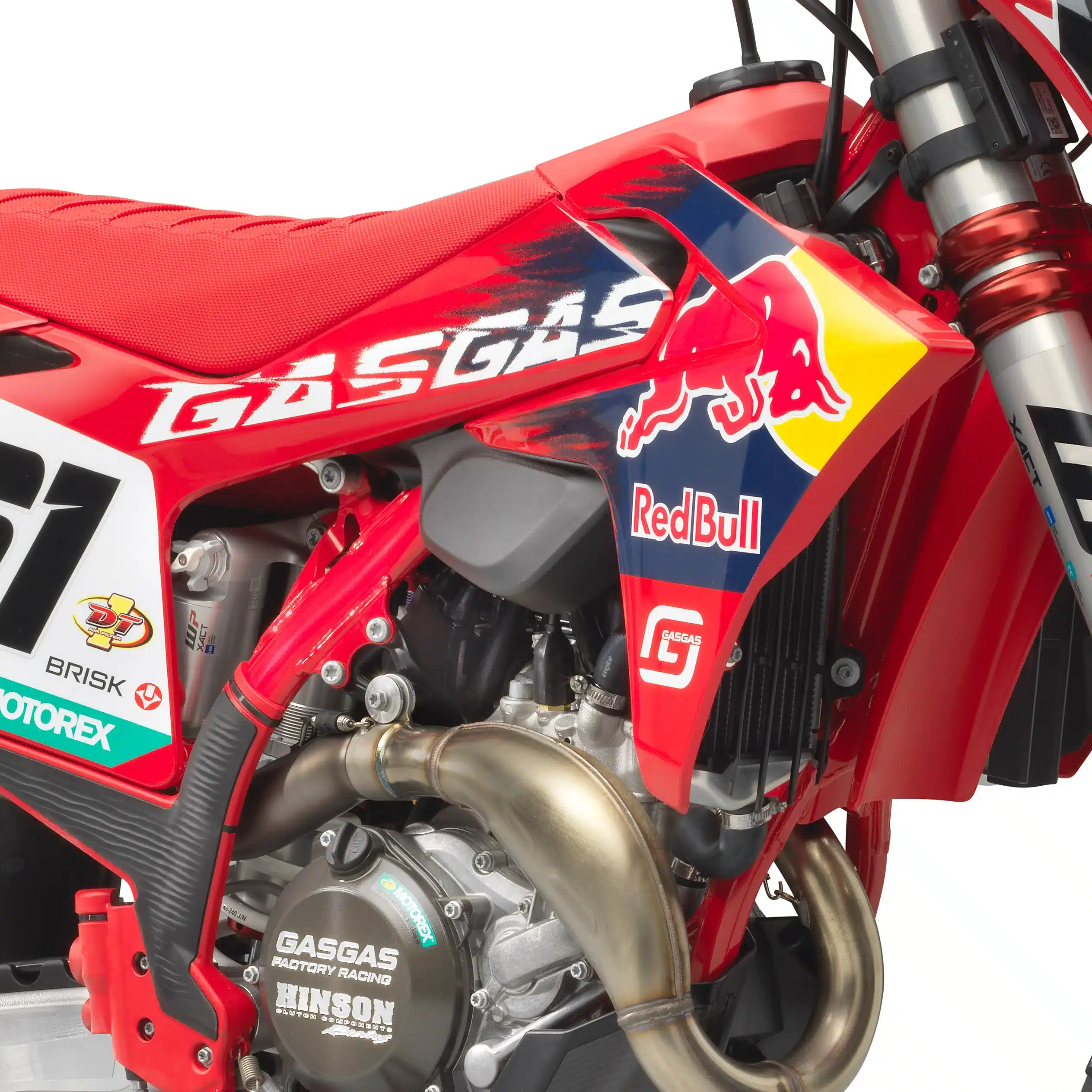 Nahaufnahme des Motorrads GASGAS MC 450F Prado Edition 2025 mit roter Verkleidung und Red Bull Logo