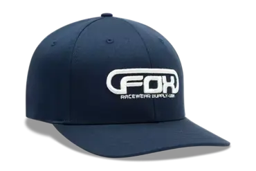 Mitternachtsblaue Flexfit-Mütze von Fox mit weißer erhabener Stickerei auf der Vorderseite.