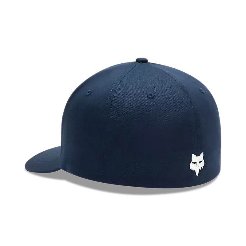 Mitternachtsblaue Fox Flexfit-Mütze mit weißem Logo, Seitenansicht