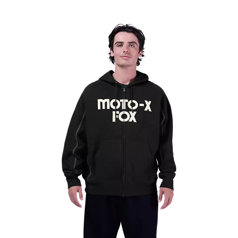 Schwarze Kapuzenjacke mit Moto‑X-FOX-Logo, von vorne getragen.