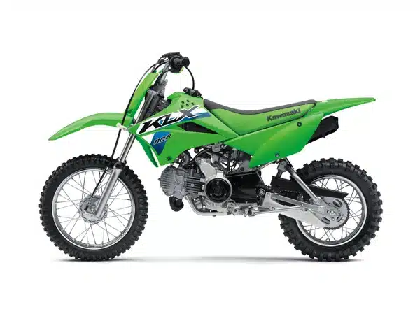 Kawasaki KLX110R 2026 in Lime-Green, Seitenansicht, Offroad-Bike für Einsteiger.