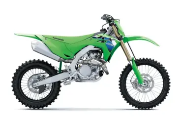 Kawasaki KX450X 2026 in der Seitenansicht, grünes Offroad-Motorrad mit moderner Technik.